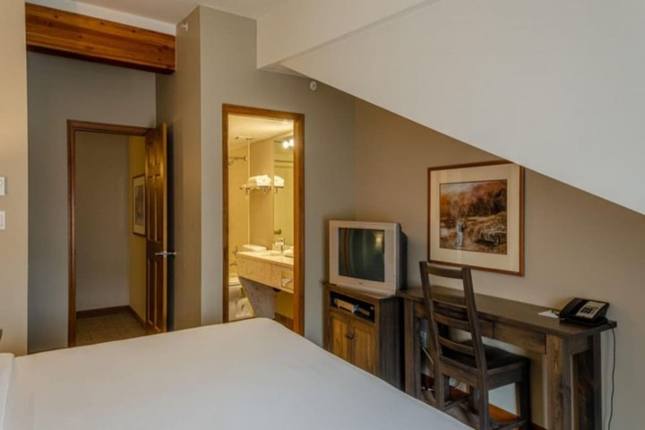 Room 38 of 266