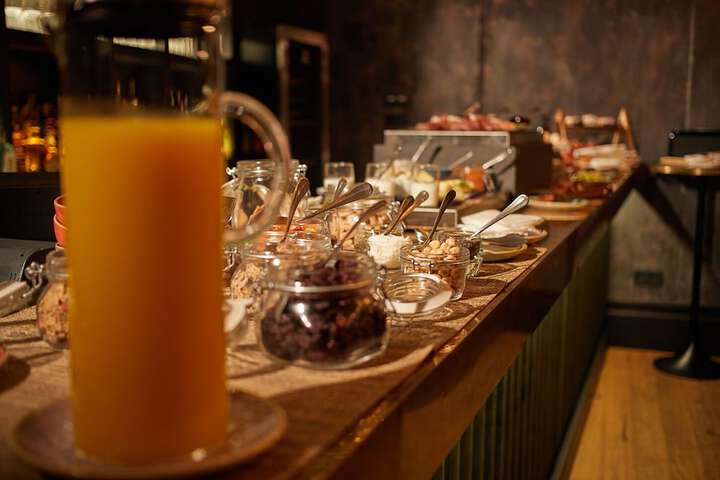 Breakfast/Coffee Service 220 of 397