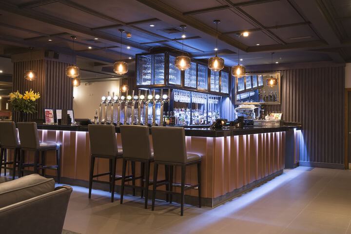 Lounge 60 of 103