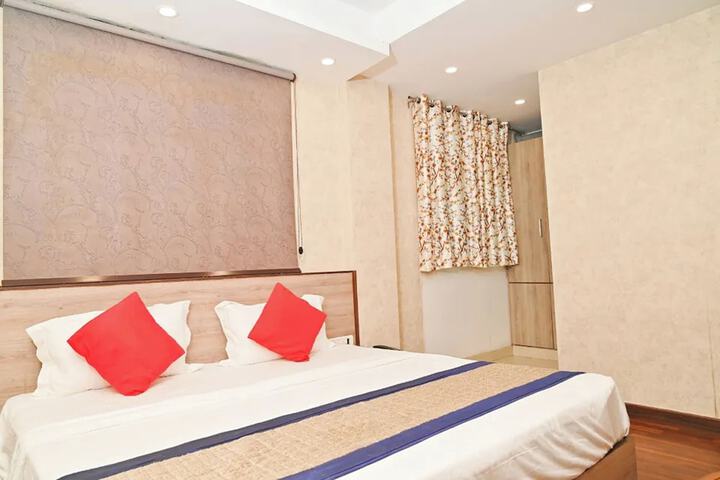 Room 32 of 90