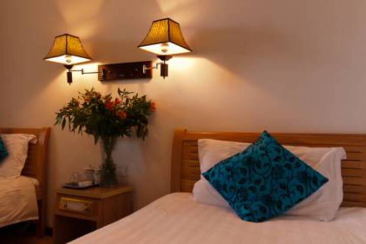 Celia Hotel