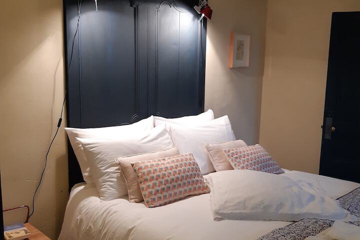 Room 6 of 36