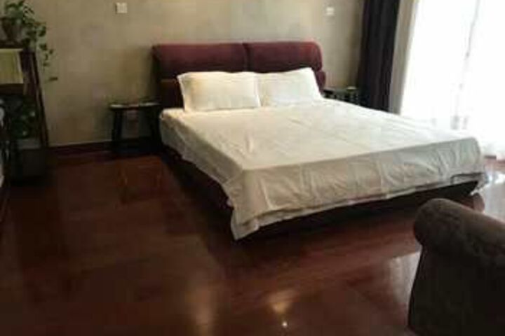 Room 12 of 13