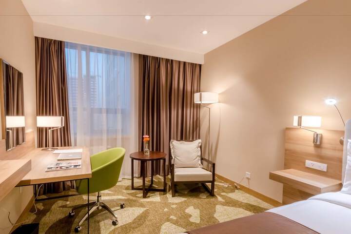 Room 10 of 54