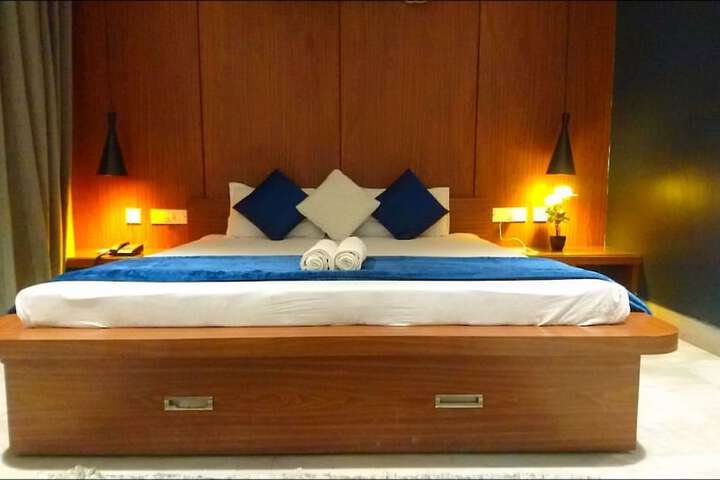 Room 14 of 34