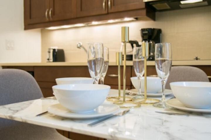 Image of Luxurious 1 beds Time Square 8743