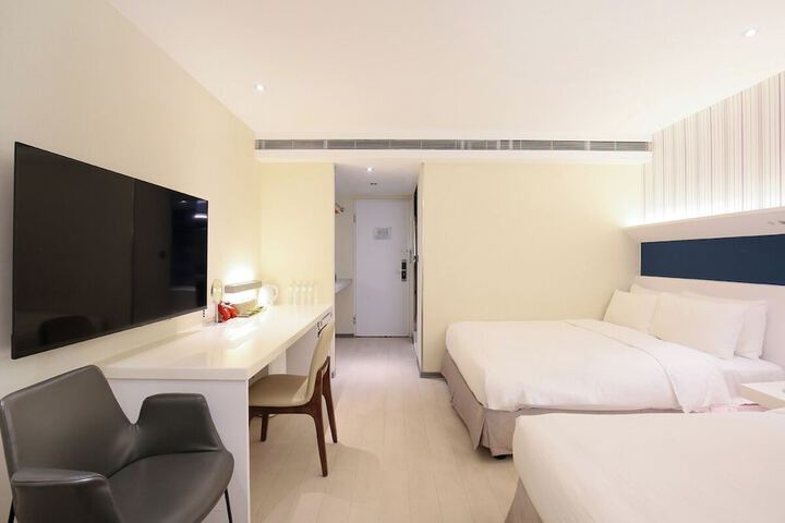 Room 20 of 49