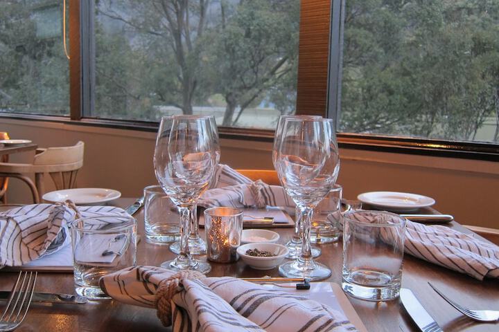 Dining 33 of 43