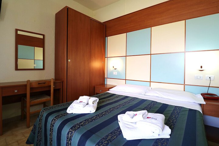 Room 49 of 150