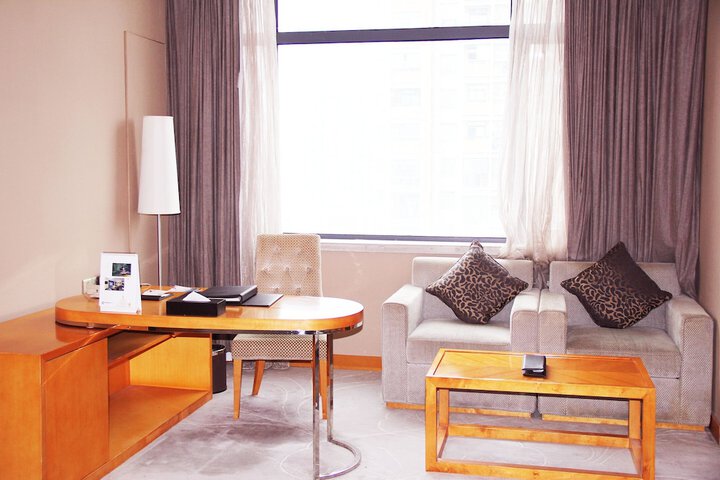 Room 26 of 39