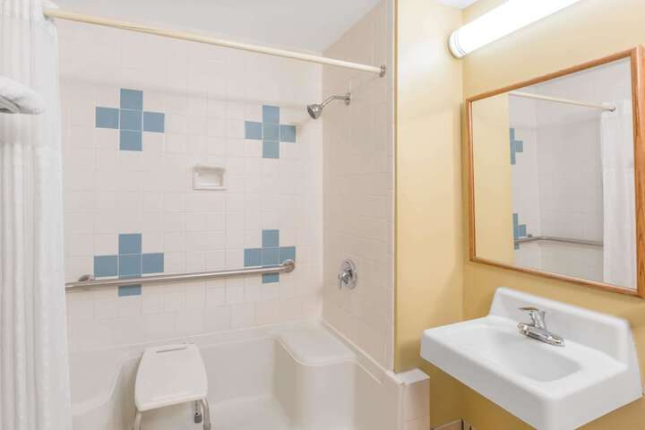 2 Queen Beds Mobility Hearing Accessible Room Roll in Shower (1 of 46)