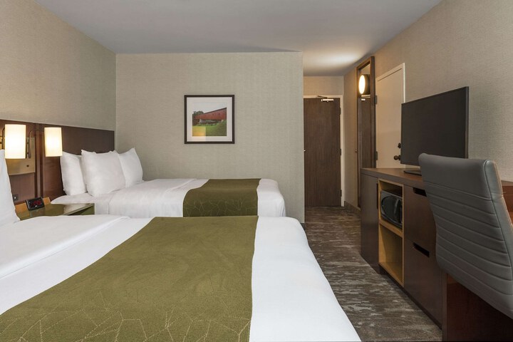 Room 34 of 90