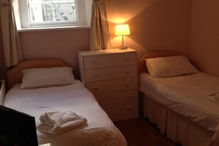 Room 3 of 20