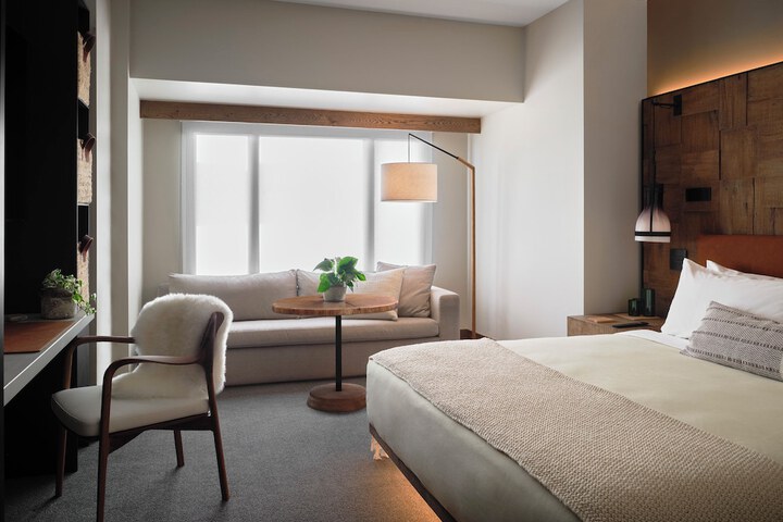 Room 43 of 115