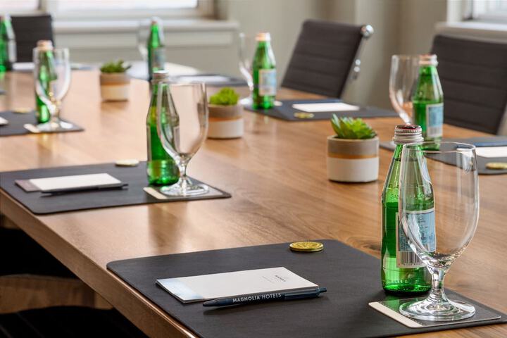 Meeting facility
