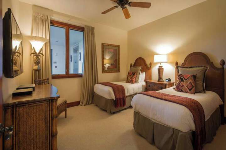Room 28 of 1000