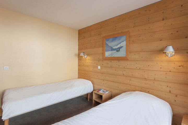 Room 4 of 30