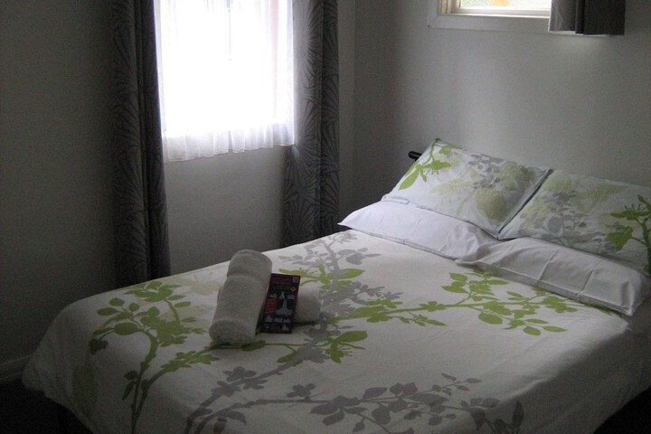 Room 7 of 28