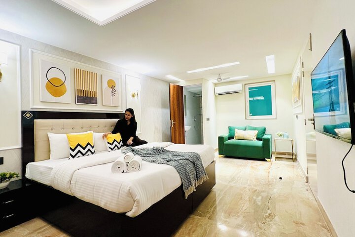 Room 10 of 36