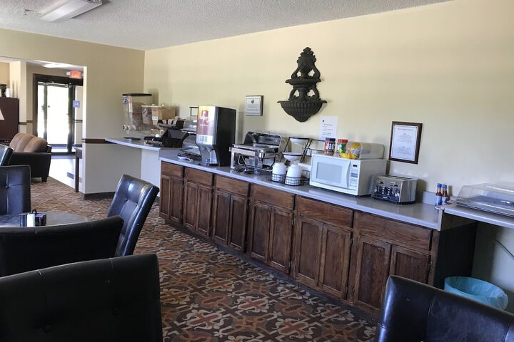 Breakfast/Coffee Service 37 of 43