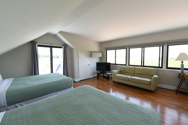 Room 29 of 168