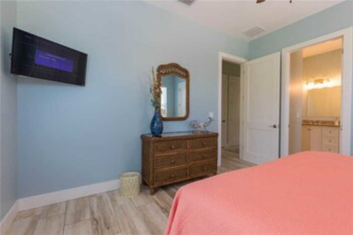 Room 15 of 23