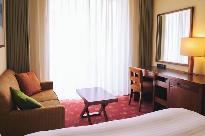 Room 18 of 94