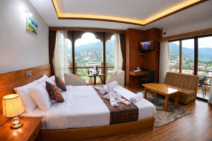 Room 5 of 26