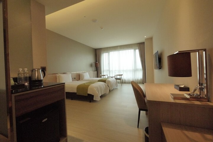 Room 3 of 52