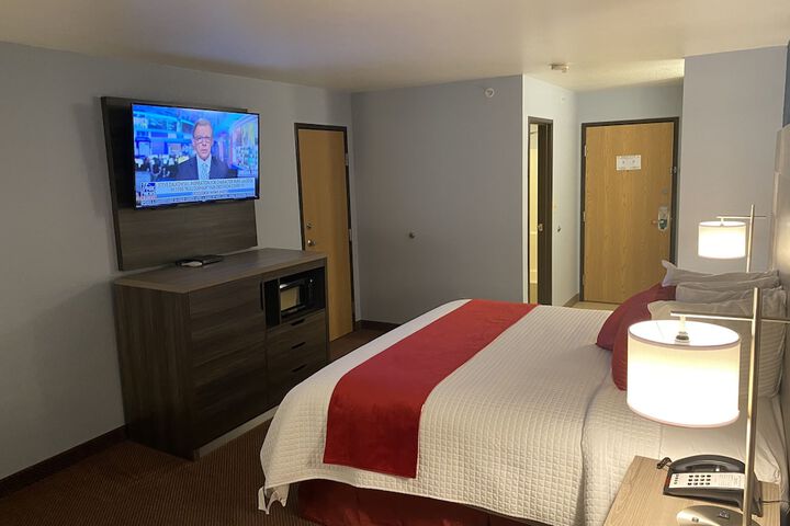 Room 3 of 56
