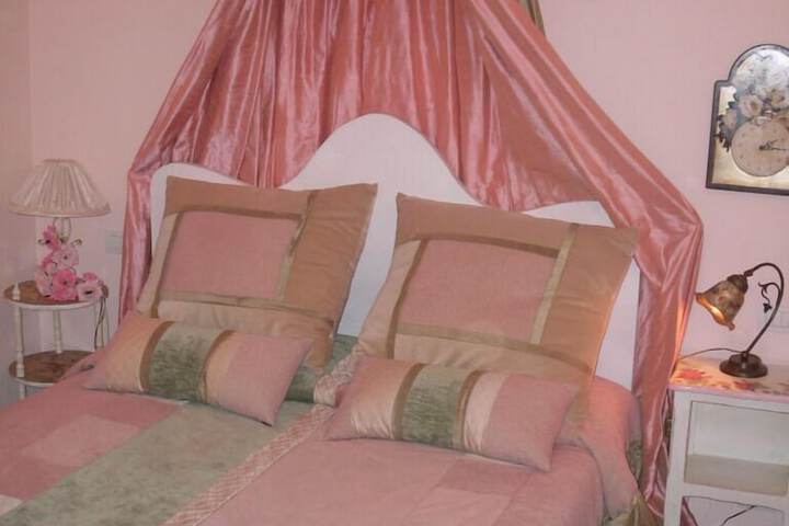 Room 4 of 29