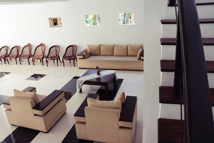 Hotel Interior 2 of 18
