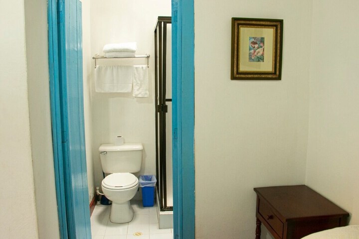 Room 29 of 33