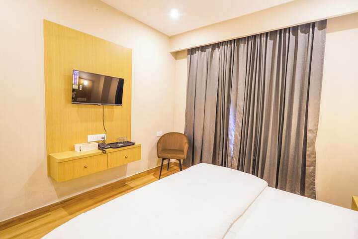 Room 13 of 15