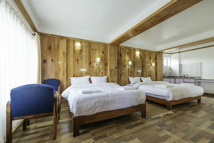 Room 4 of 35