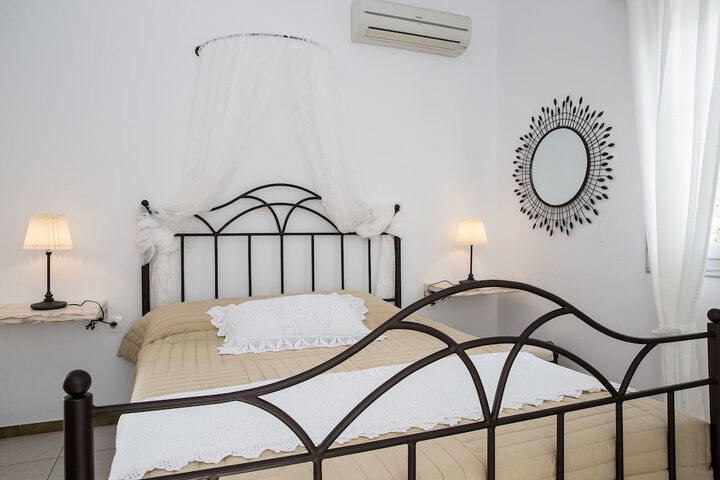 Room 4 of 75