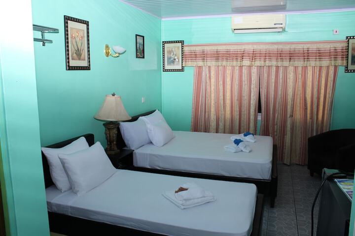 Room 2 of 7