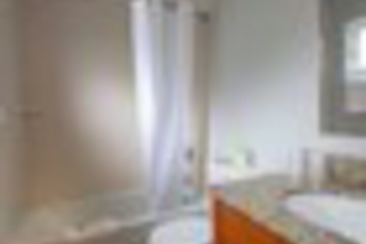 Room 293 of 549