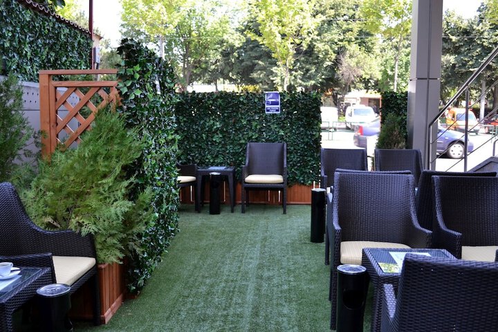 Terrace/Patio 32 of 33