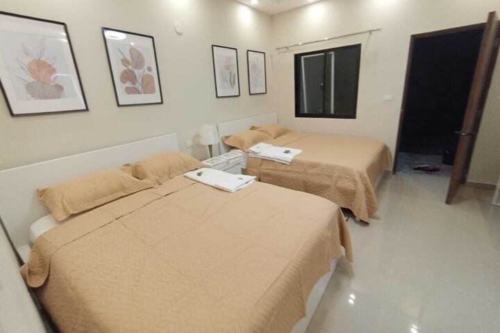 Room 8 of 23