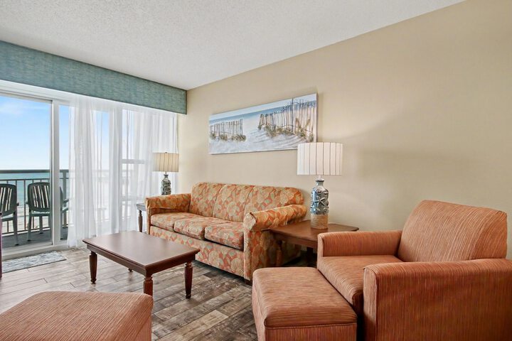 Room 102 of 164