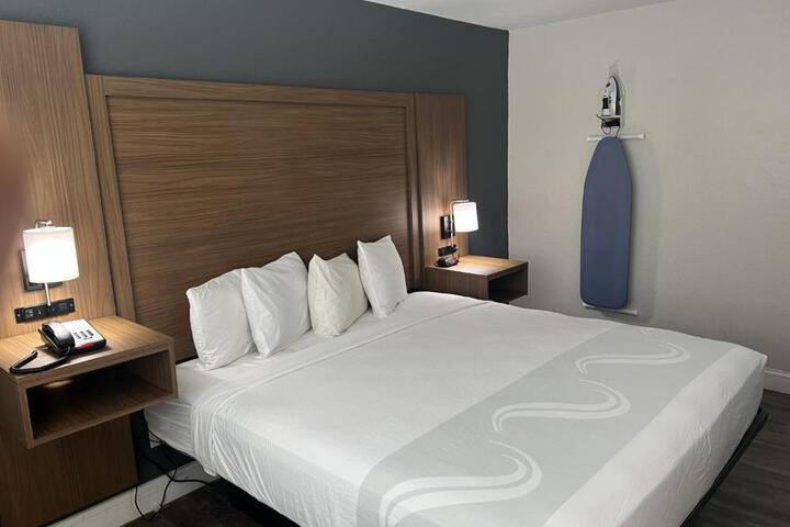 2 Double Beds (5 of 6)