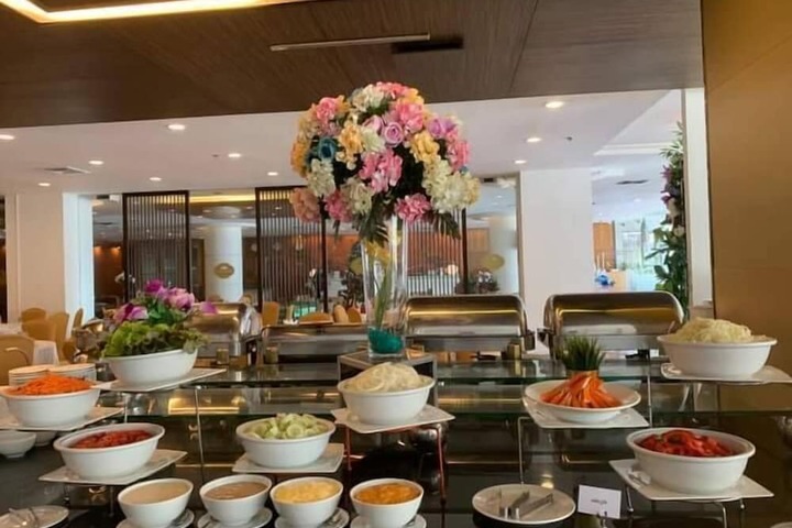 Dining Photos