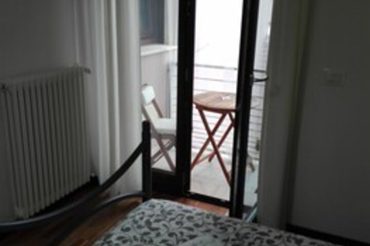 Room 14 of 24