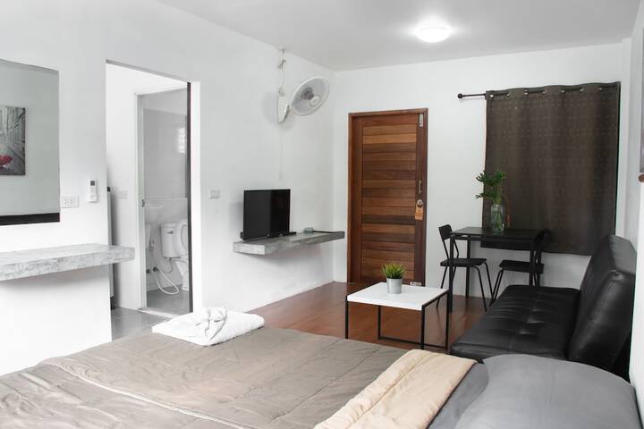 Room 21 of 108