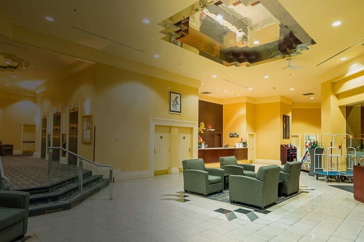 Guest Lobby