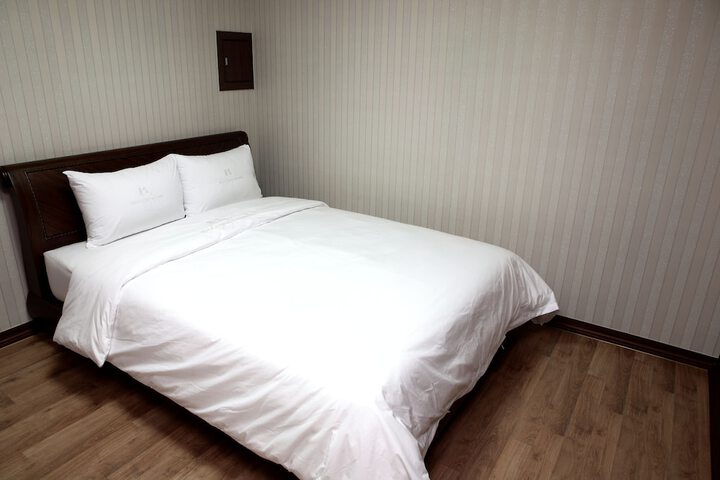 Room 8 of 56