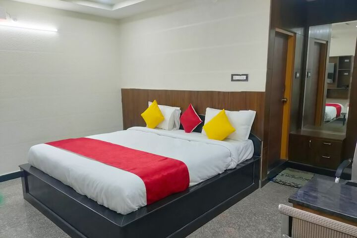 Room 12 of 14