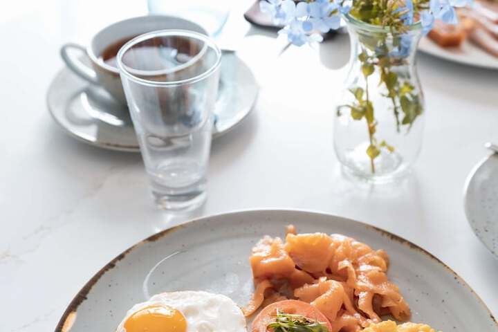 Breakfast/Coffee Service 80 of 227