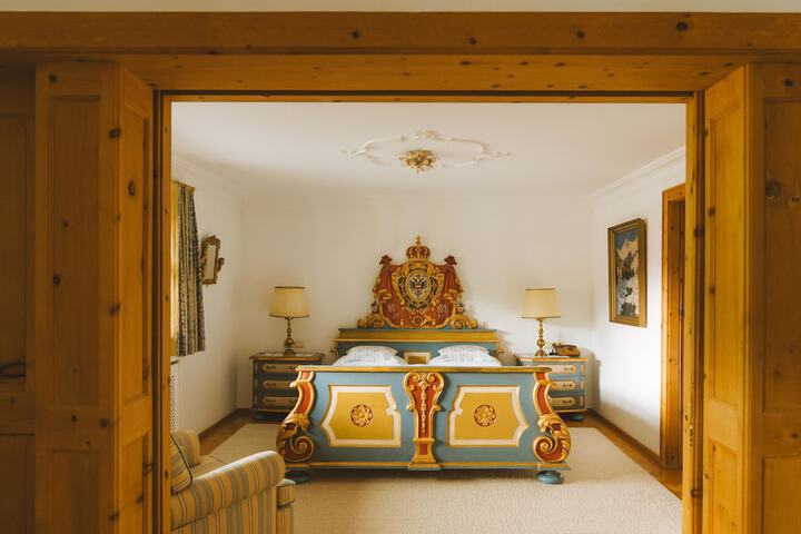 Room 30 of 172